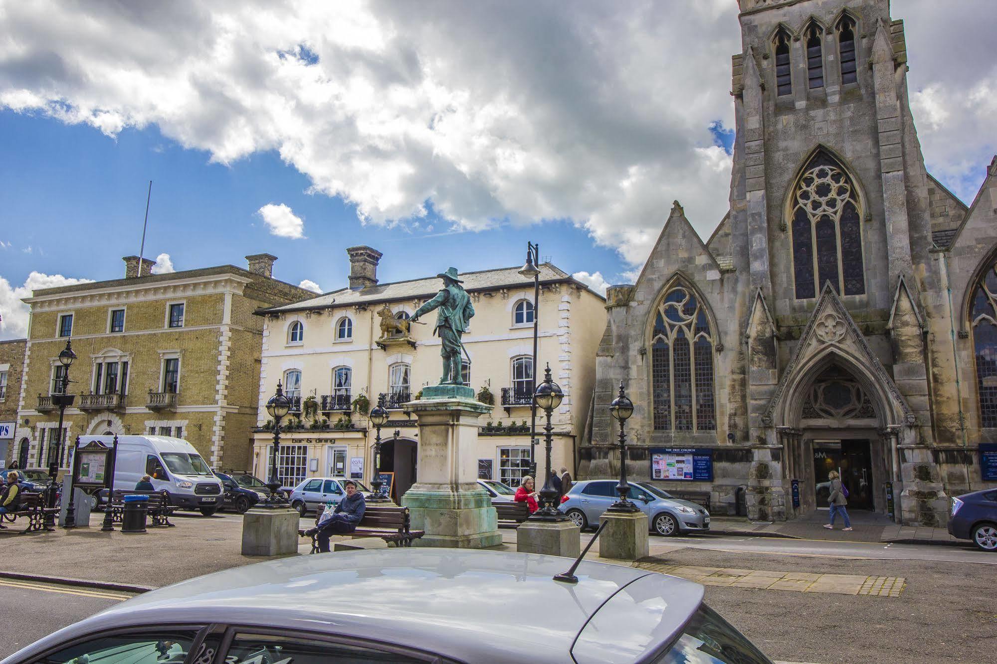 The Golden Lion Hotel, St Ives, Cambridgeshire St Ives  Dış mekan fotoğraf